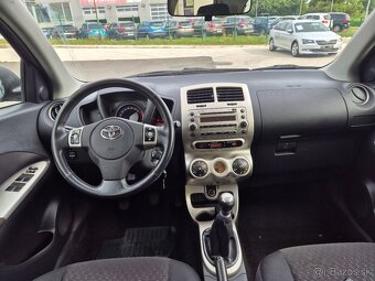 Toyota Urban Cruiser 1.4 D-4D AWD Sol - 13