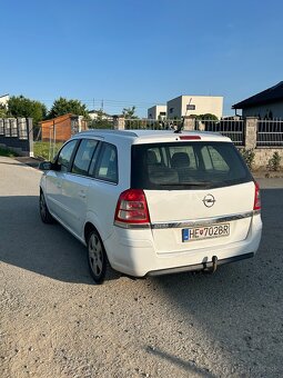 Opel Zafira 2008 r - 13
