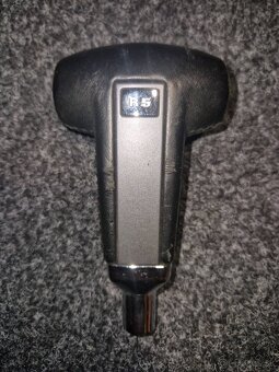 Tlačidlá, kastlík, reproduktory vW Touareg 7l - 13