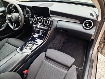 Mercedes-Benz C trieda Sedan 200d AT9 118Kw SR Full Led Face - 13