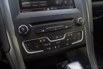 Ford Mondeo 2.0 Hybrid Titanium ODPOČET DPH - 13