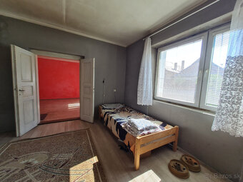 Malé Straciny - rodinný dom - 13