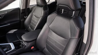 Toyota RAV4 2.0 benzín  4x4  129kW,  Automat,  rv 2020 - 13
