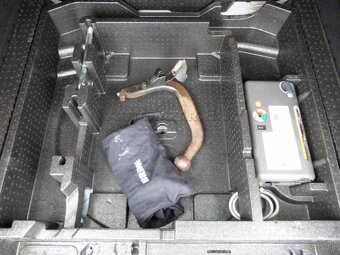 Predám Peugeot 1.5 blue hdi - 13