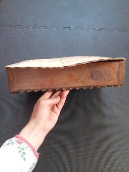 Ľudové drevené police - Podpoľanie - 13