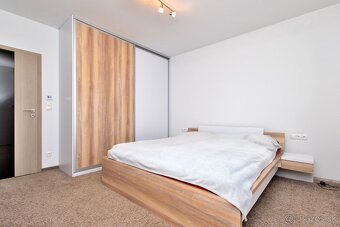 Krásny 3 izbový dom s garážou na predaj, Kynceľove Kračany - 13