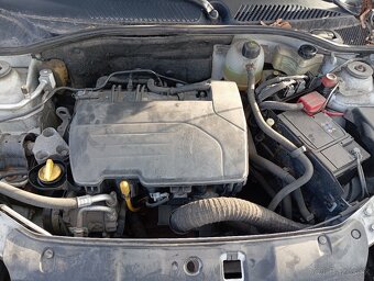 Predám diely na Renault Thalia 1.2 benzín 55kw rok 2009 - 13