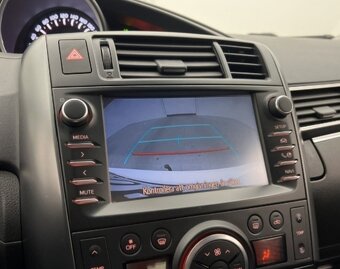 TOYOTA   VERSO - 13