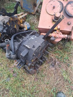 Hydraulická nádrž, - 13