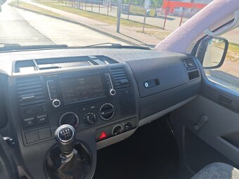 Volkswagen Transporter T5 Caravelle - 13