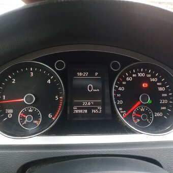 Volkswagen Passat B6 2.0 TDI 103kW DSG ZNIZENA CENA - 13