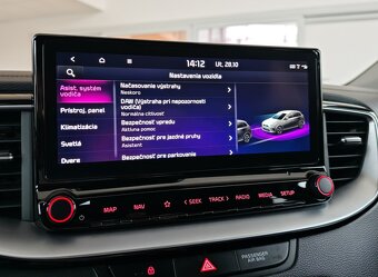 Kia Ceed SW 1.6 CRDi MHEV Gold A/T// AJ NA SPLÁTKY// - 13