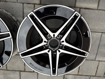 Mercedes R18 225/45 - 13