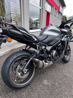 Suzuki GSX-S1000 GT 2025 - 13