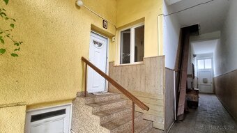 Príjemný Všestranný Rodinný Dom v Centre Zvolena - 13
