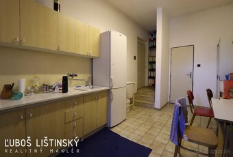 Dvojpodlažná prevádzková budova s veľkou garážou, Hôrka - 13