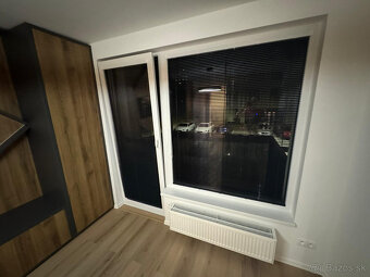 Prenajmem 1-izbový byt v Dúbravke - 13