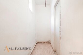 3-izbový starší rodinný dom - 13