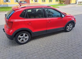 Volkswagen Polo 1,6 TDI CROSS ,,REZERVOVÁNO" nafta manuál - 13