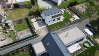 REZERVOVANÉ Nízkoenergetický 5i samostatne stojaci rodinný - 13