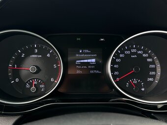 Kia Cee'd SW 1.6 CRDi M6, r.v.: 2021 - 13