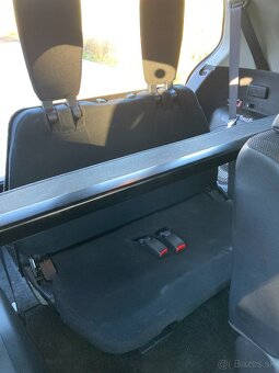 Mitsubishi Outlander 2.2 DI-D 4x4 7 Miestne Automat 156 k - 13