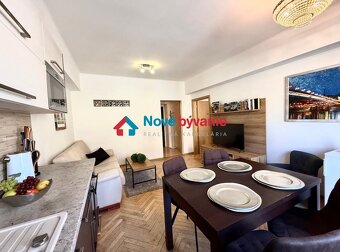 STARE MESTO 3 izb. byt s balkónom - drevené stromčekove park - 13