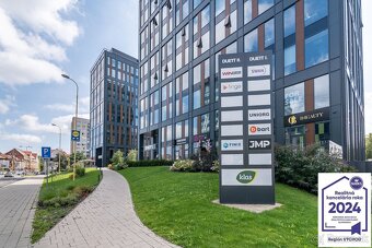 Reprezentatívna kancelária, DUETT I Námestie osloboditeľov - 13