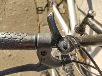 [09]  Horský bicykel Lincoln - 13