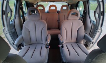 Chrysler Voyager 2.4i + LPG, manuál, r.v. 2006 - 13