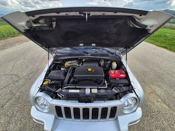 JEEP Cherokee 2,8 crd automat - 13