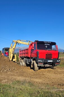 Dovoz sypkých materiálov vozidlom tatra 815,zemné a výkopové - 13