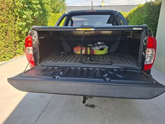 Nissan np 300 navara automat - 13