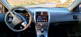 TOYOTA COROLLA 1,6L benzín - sedan - 2011 - 13