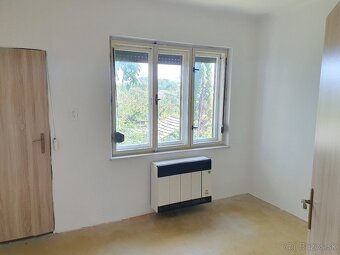 Kvalitný murovaný rodinný dom v okrese Levice - 13