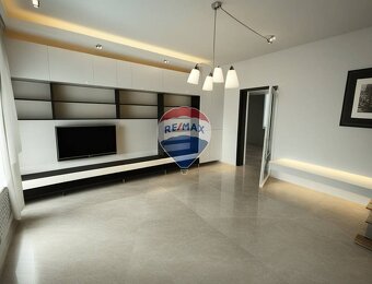 Rodinný dom 6 izieb, 2509m2,  Buzica - 13