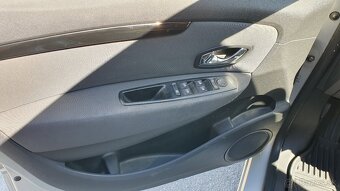 Renault Grand Scenic 1, 5dCi, 81 kW, 7 miest - 13
