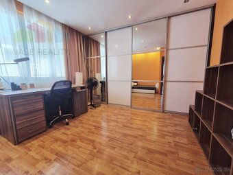 Na prenájom 3-izbový byt s balkónom, 97 m², Tallerova ul., S - 13
