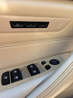BMW 520d G31 xdrive - exkluzivna vybava - 13