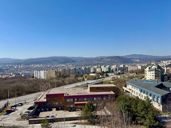 Pekná garsónka po kompletnej novej rekonštrukcii, loggia - 13
