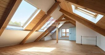 Na predaj rodinný dom / chata v tichej časti Banskej Štiavni - 13