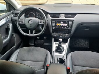 ŠKODA OCTAVIA combi 2.0TDI Elegance - 13