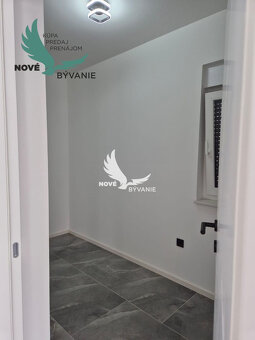Novostavba domu s bazénom a výhľadom na more v Chorvátsku - 13
