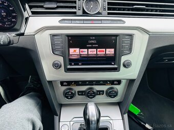 Volkswagen Passat Variant Comfortline 2.0Tdi 4/2017 - 13