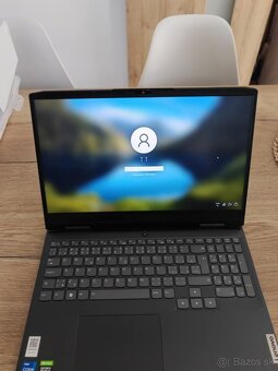 Herný laptop v záruke do 08/2026 - 13