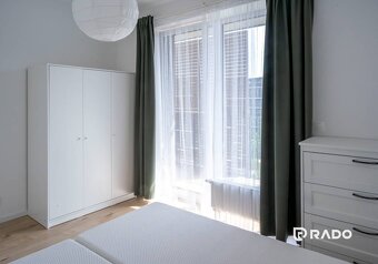 RentHub | Štýlový 3i byt | Parkovanie | Slnečnice | Fialová - 13