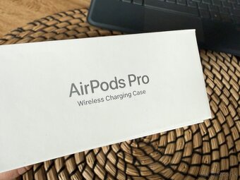 Apple AirPods Pro (1.generácia) - 13