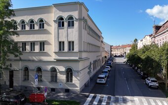 NÁDHERNÝ 3 IZBOVÝ BYT, DREVNÝ TRH, STARÉ MESTO, KOŠICE - 13