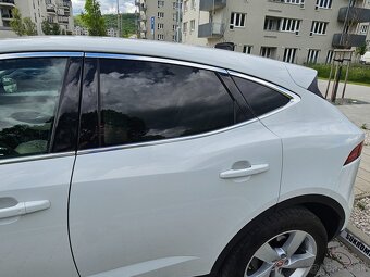 Predám Jaguár E-PACE 4x4 - 13