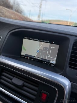 Volvo V60 2.0 D3 5válec 100kw/136PS manuál-6,Summum,Xenon - 13